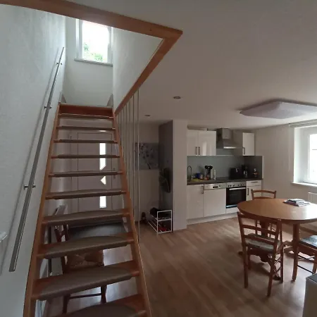 Zum Hirschgrund Apartment *